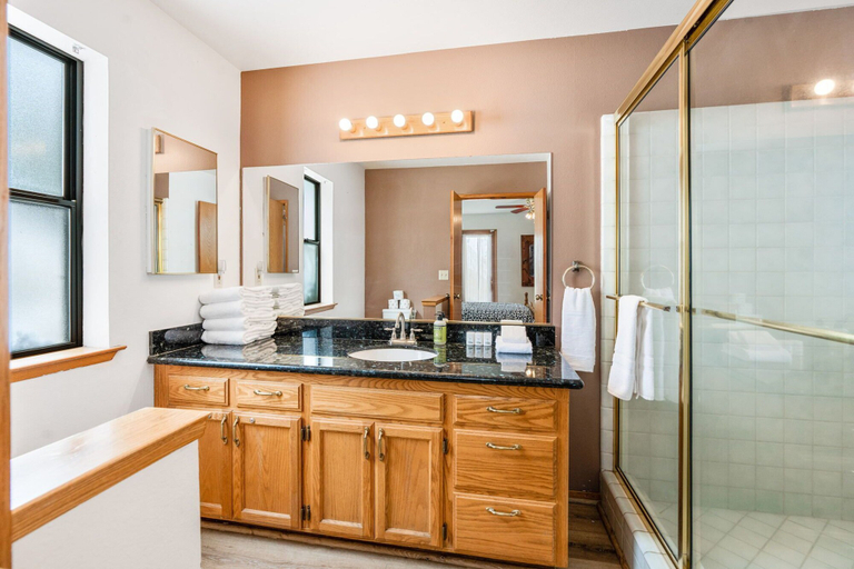 Others 4, Granite View Lodge - Minutes From Water, Fresno