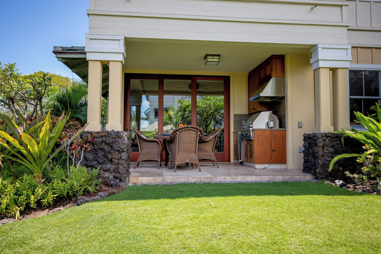 Exterior & Views 2, Kolea - Walk to Beach with Pool Access, Hawaii