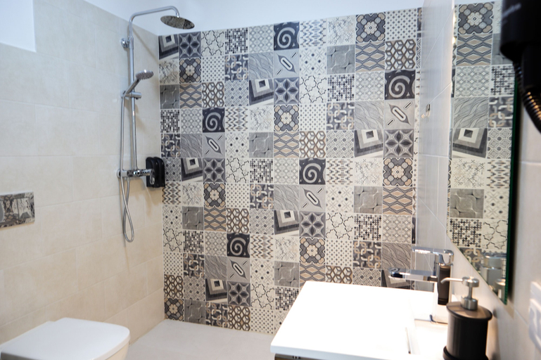 Bathroom, Calma Suites, Sevilla