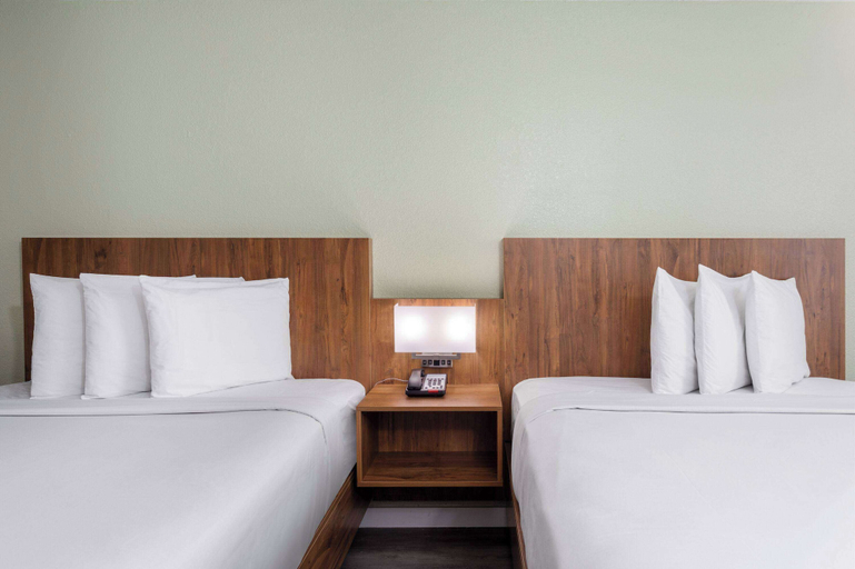 Bedroom 3, Ramada by Wyndham Altamonte Springs Near I-4, Seminole