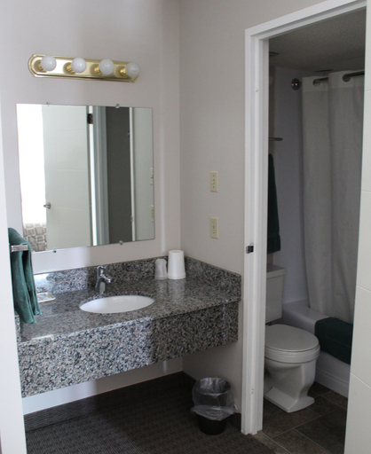 Bathroom 3, Arbour Ridge Inn & Suites, Division No. 13