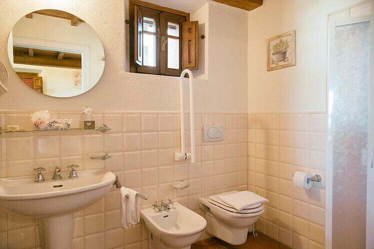 Bathroom 5, Tenuta Dei Mori, Perugia
