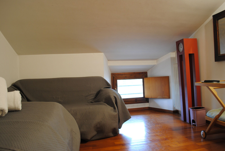Bedroom 4, Dreaming Arena Rooms, Verona