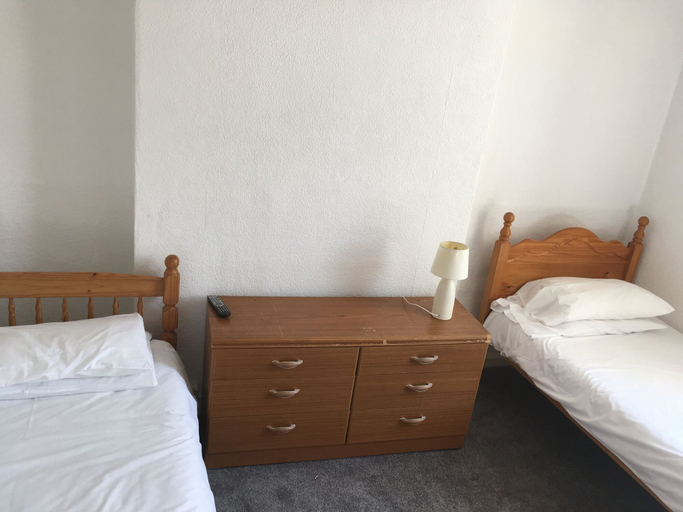 Bedroom 2, The Canberra Guest House, Northamptonshire