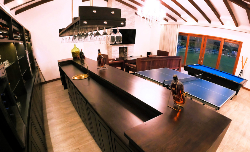 Food & Drinks 5, Llano Grande, Rionegro