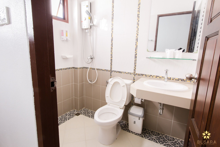 Bathroom 4, Busara Chiangmai Hotel, Muang Chiang Mai