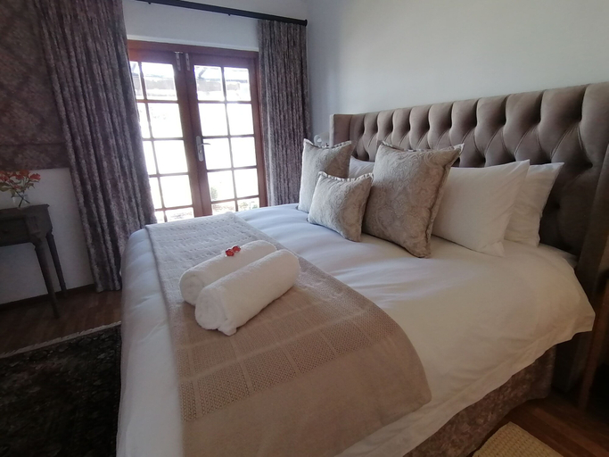 Bedroom 3, Villa Venusta, Overberg
