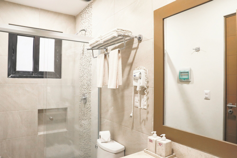 Bathroom 4