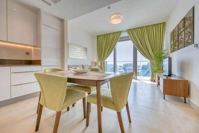 In-room dining, R&H Marina Gate, Dubai