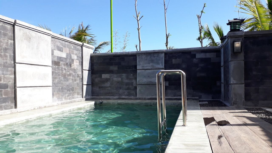 Swimming Pool 18