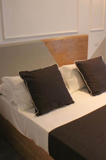 Bedroom 4, Be Italian Flat Piazza Bovio 22, Napoli
