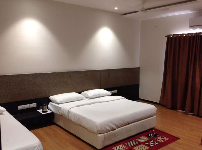 Bedroom 5, Priyanjali Hotel and Garden, Ujjain