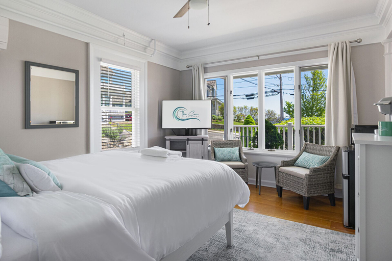 Bedroom 4, The Cove at Rockport Hotel, Essex