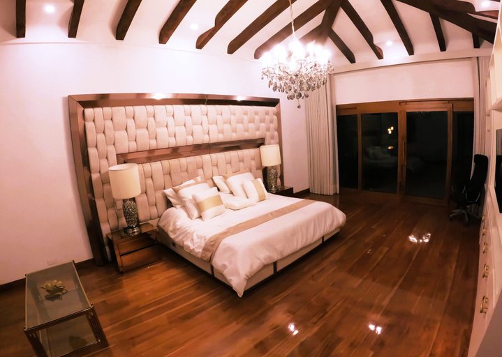 Bedroom 3, Llano Grande, Rionegro