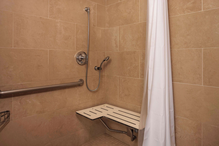 Bathroom 5, DoubleTree by Hilton San Diego - Del Mar, San Diego