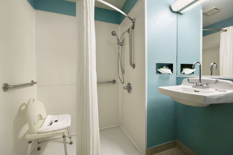 Bathroom 4, Super 8 by Wyndham Charlotte University, Mecklenburg
