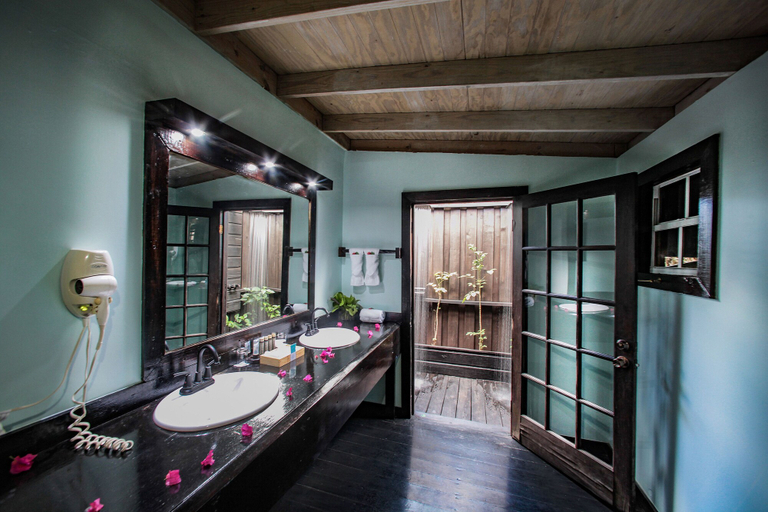 Bathroom 5, COCOS Hotel - Adults Only - Caters to Couples - All Inclusive