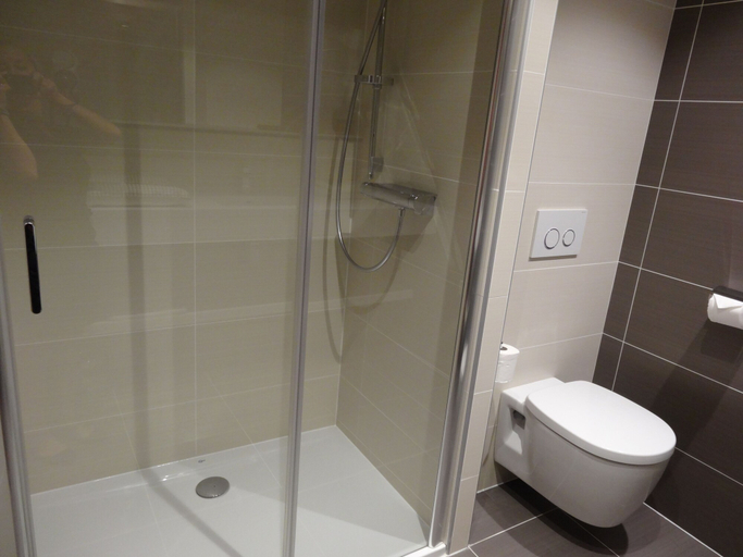 Bathroom 4, Hôtel de la Paix, Pas-de-Calais