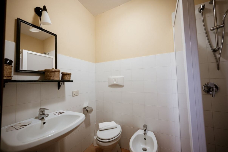 Bathroom 5, Villa Palamara 1868, Palermo