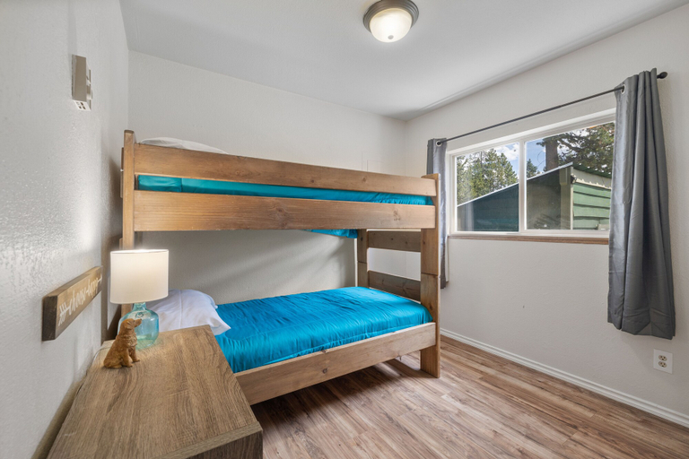 Bedroom 3, Labrador Retreat, Deschutes