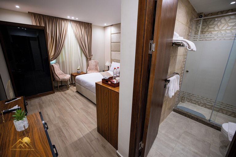 Bathroom 4, Pyramids Sunrise Inn, Giza