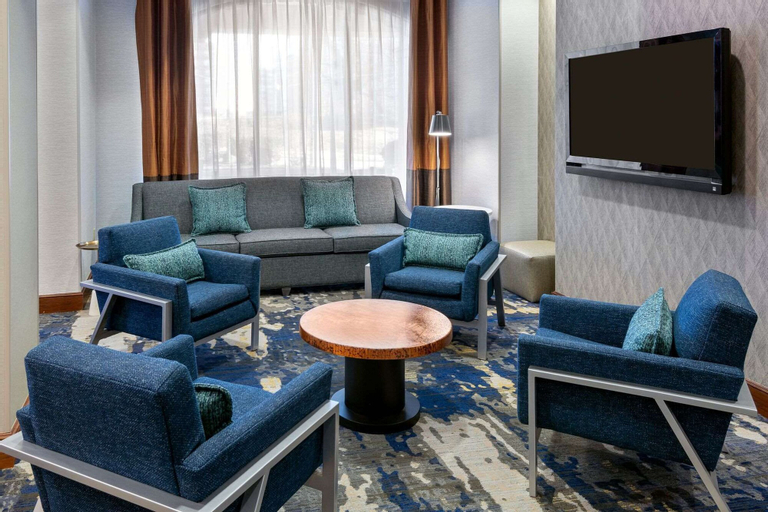 Public Area 2, Hampton Inn & Suites Kansas City-Country Club Plaza, Jackson