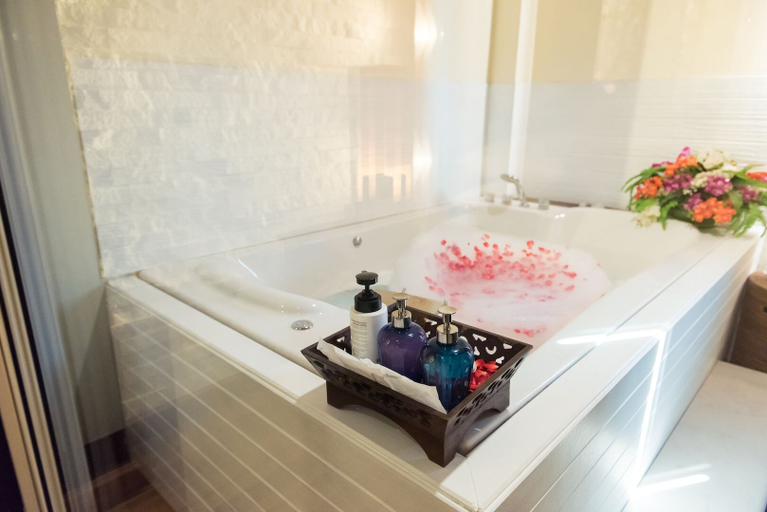 Bathroom 4, Palette Bangkok Natural Resort and Spa, Suan Luang
