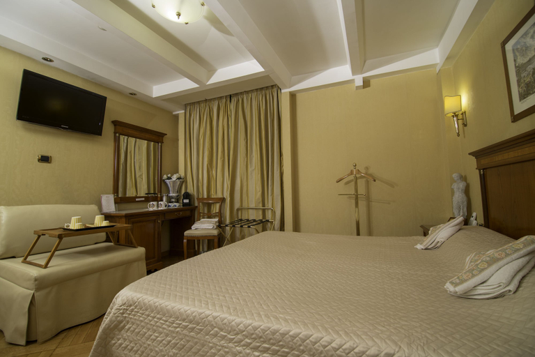 Bedroom 3, Luxury Rooms H 2000 Roma, Rome