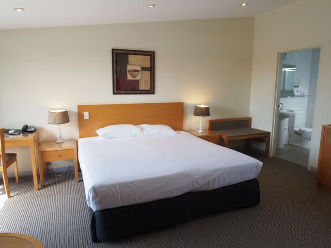 Bedroom 27