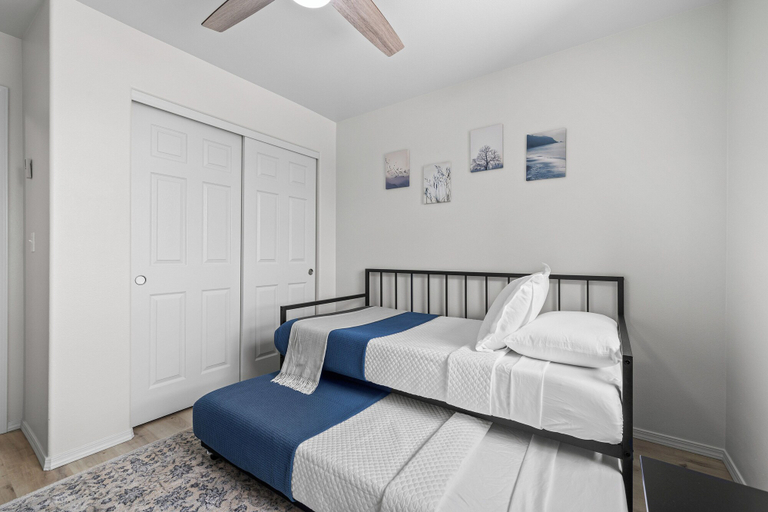 Bedroom 3, Redmond Getaway Hub Adventure Awaits!, Deschutes
