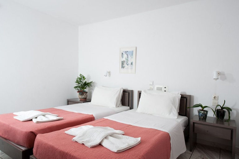 Bedroom 4, Kiriakos Apartments, Crete