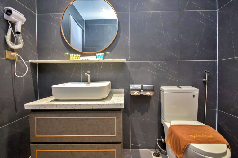 Bathroom 4, Royal Park Resort Boracay, Malay