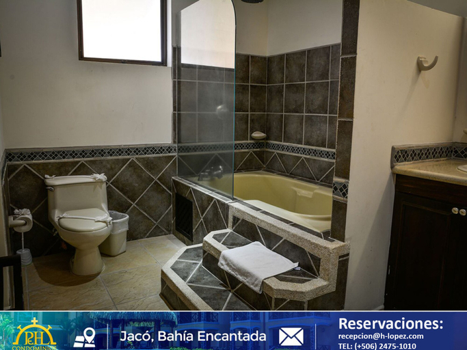 Bathroom 3, Condominios Rancho Ecuestre Hermanos López, Garabito