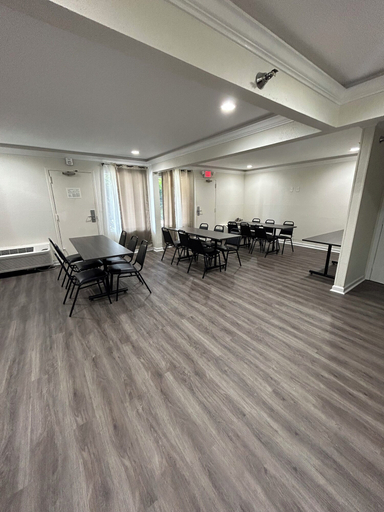 Others 5, Clarion Pointe - Greensboro Coliseum Area, Guilford