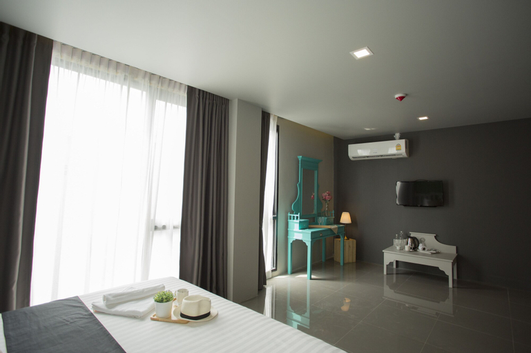 Bedroom 6