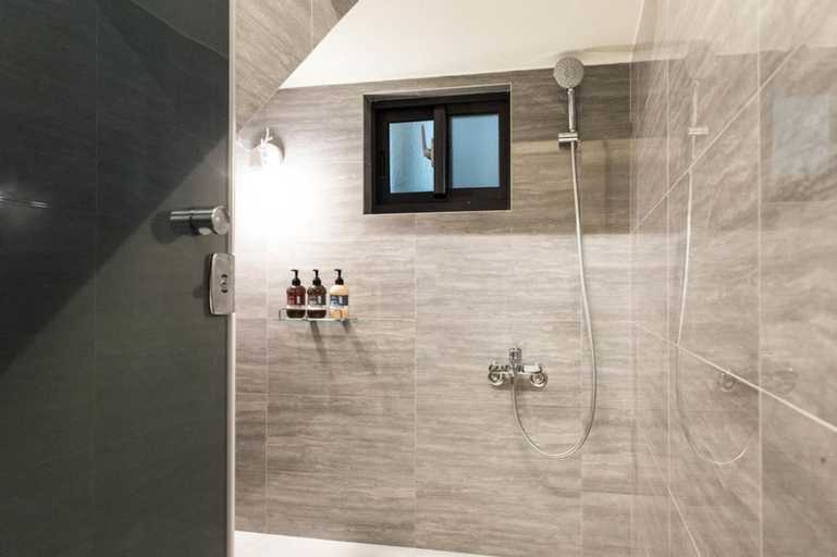 Bathroom 3, Morebetterstay Homestay, Tainan