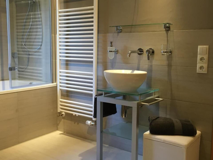 Bathroom 2, Ferienhaus Moselschön, Mayen-Koblenz