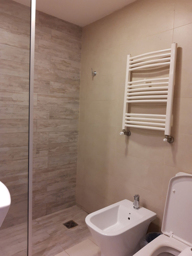 Bathroom 4, Hotel Presidente, Santa María
