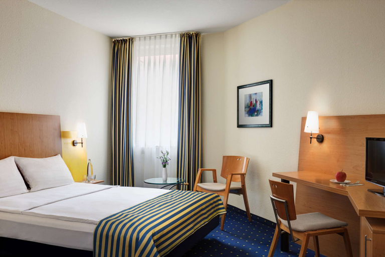 Bedroom 3, IntercityHotel Stralsund, Vorpommern-Rügen