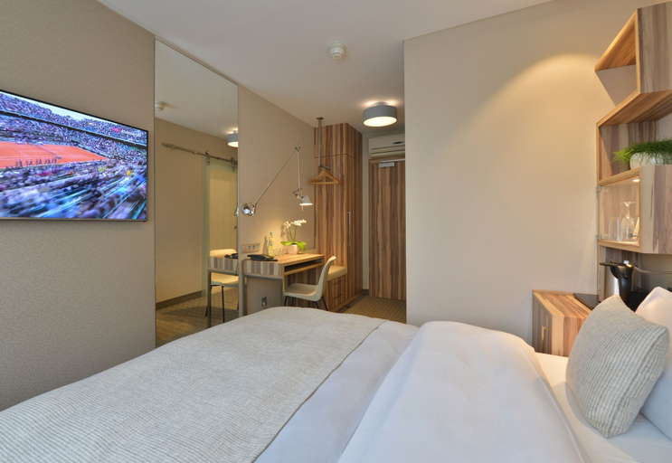 Bedroom 3, Parkhotel Oberhausen, Oberhausen