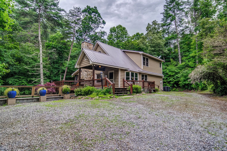 Exterior & Views 2, Bear Track Falls Retreat Mtn. Getaway!, Fannin