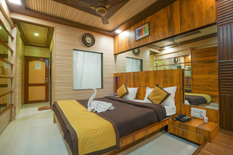 Bedroom 3, Hotel Kumar Plaza, Raigarh