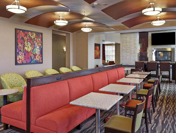 Food & Drinks 5, Homewood Suites Calgary Airport, Division No. 6