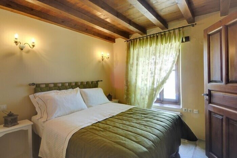 Bedroom 2, Villa Ortansia, Thessaly