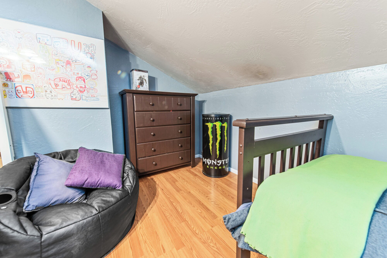 Bedroom 5, Mount Bearadise, San Bernardino