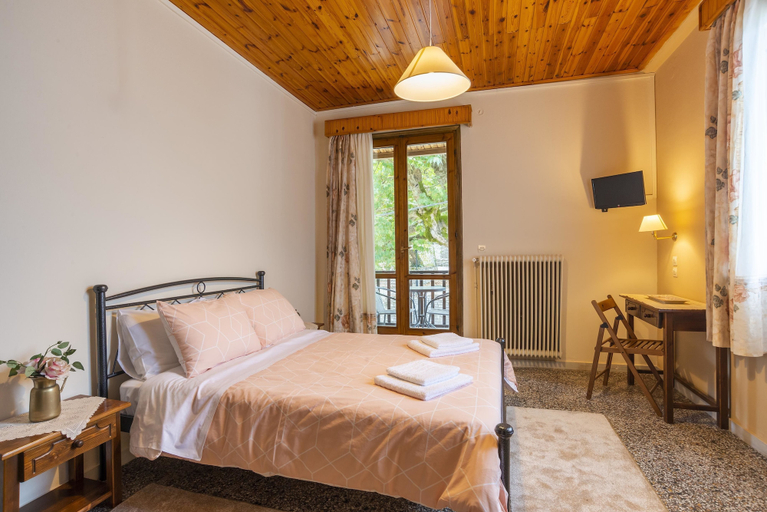 Bedroom 3, Helidona, Central Greece