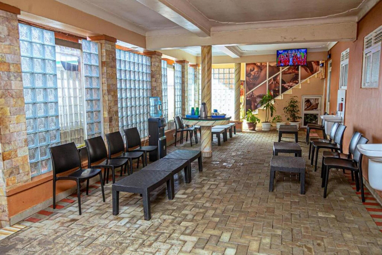 Food & Drinks 5, Diamonds Lounge, Jinja