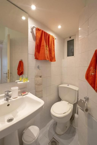 Bathroom 3, Melina Apartments, Crete