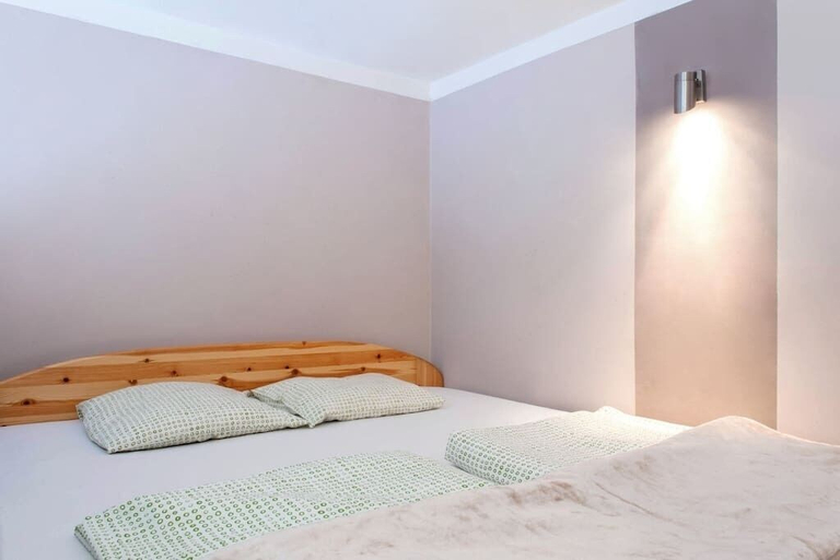 Bedroom, Rakoczi 60 Apartment, Budapesti