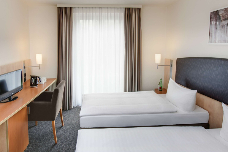 Bedroom 4, IntercityHotel Wien, Wien